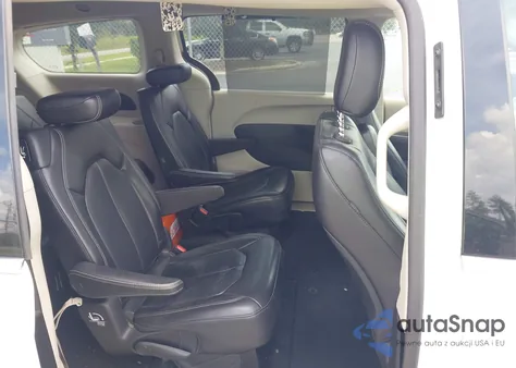 2021 Chrysler Voyager Lxi из США, поврежденный, VIN 2C4RC1DG2MR516870